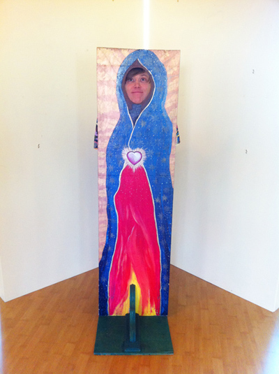 herchurch - be divine, put your face in this cutout